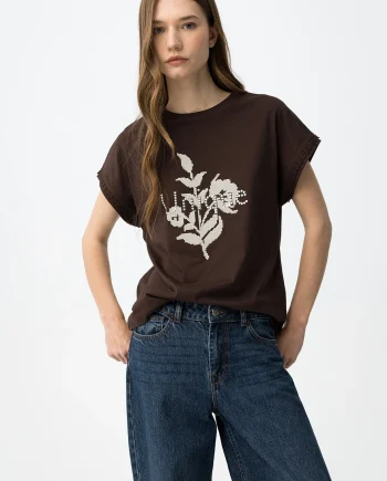T Shirt Castanha Unique